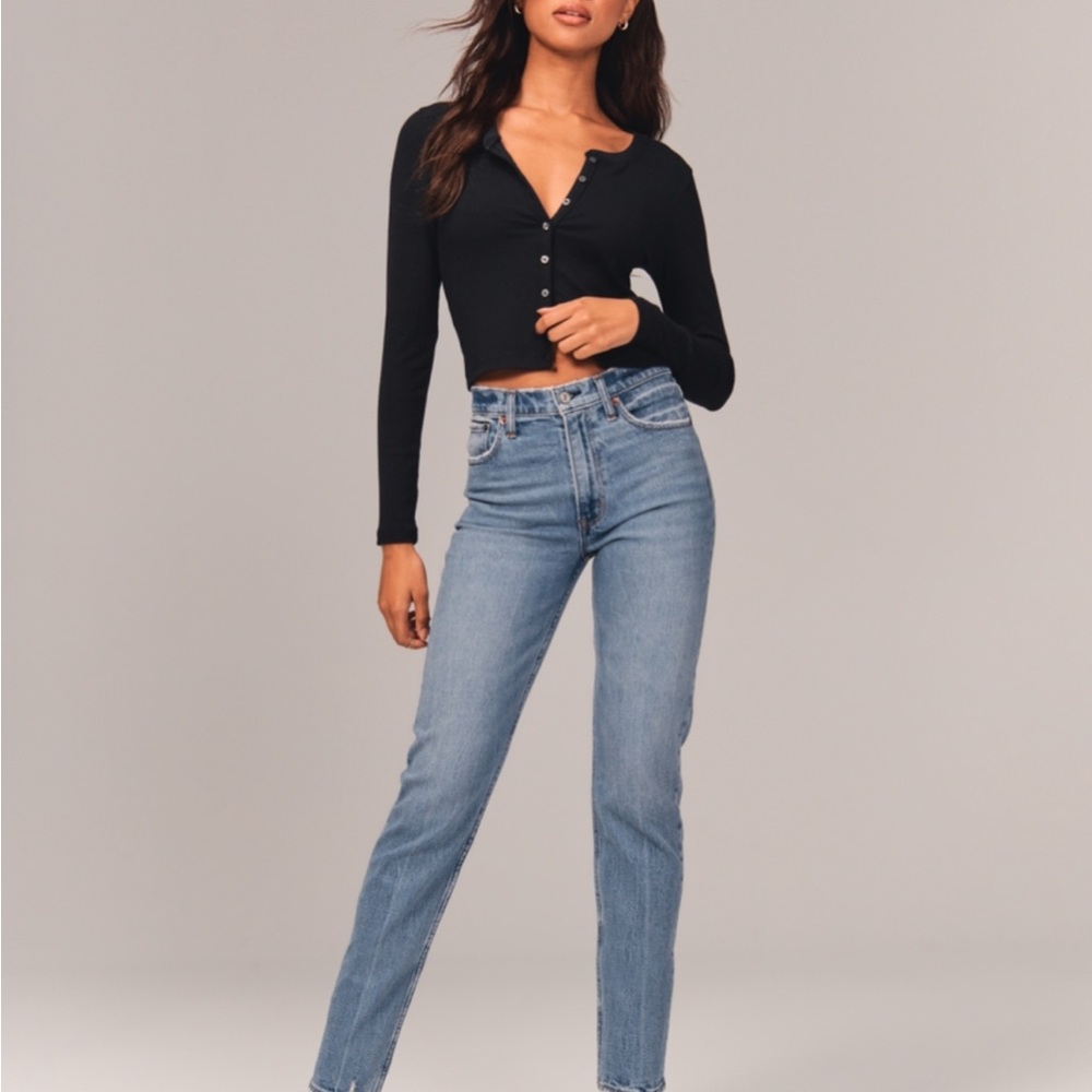 Abercrombie & Fitch Blue The Mom High Rise Jeans